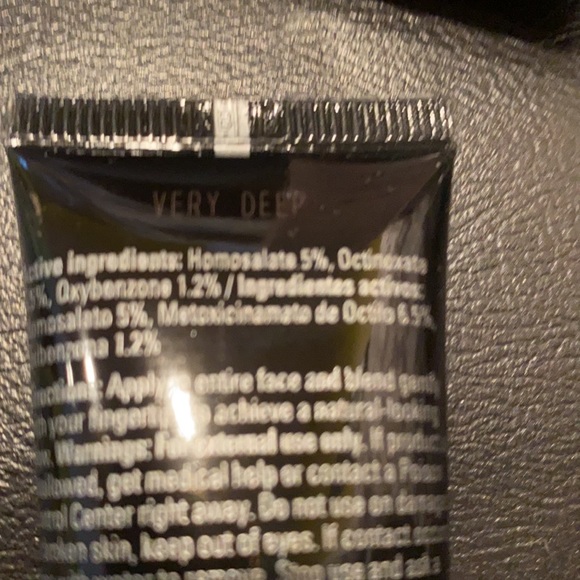 NIB Mary Kay CC Cream Very Deep - Picture 5 of 5